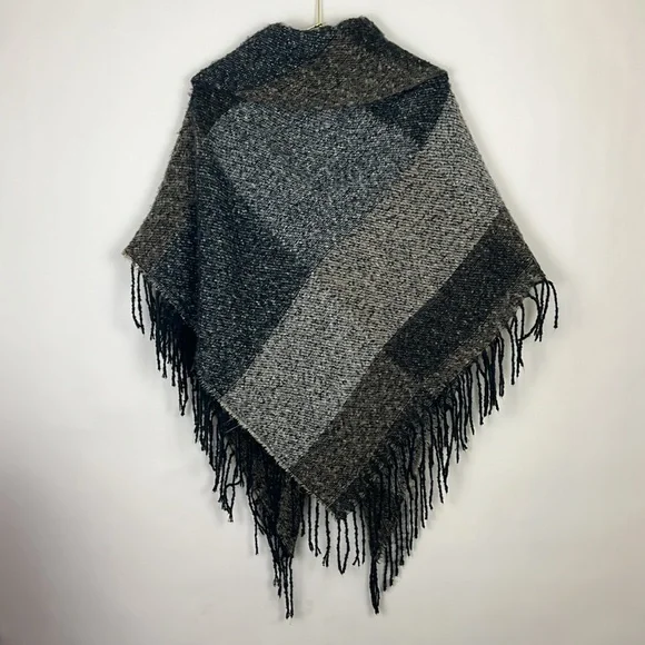 Modena plaid black and tan poncho shawl cape fringe hem (One Size) - Picture 2 of 9